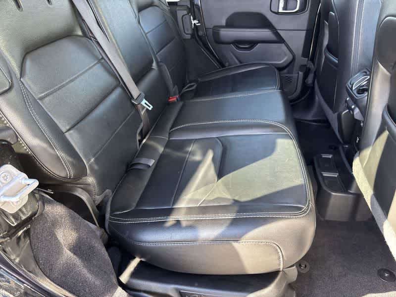 2021 Jeep Wrangler Unlimited Sahara 17