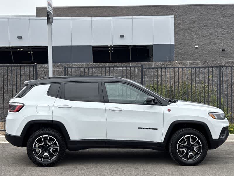Thumbnail: 2024 Jeep Compass - 9