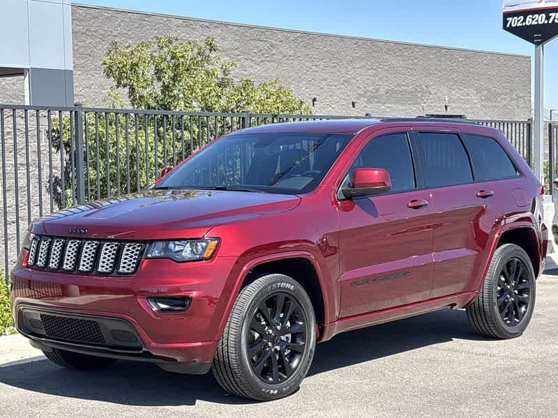 Thumbnail: 2022 Jeep Grand Cherokee - 4