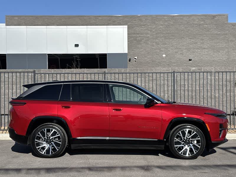 Thumbnail: 2025 Jeep Wagoneer S - 9