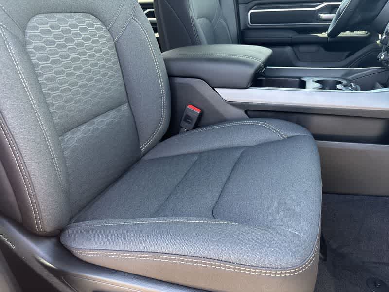 Thumbnail: 2026 RAM 1500 - 18