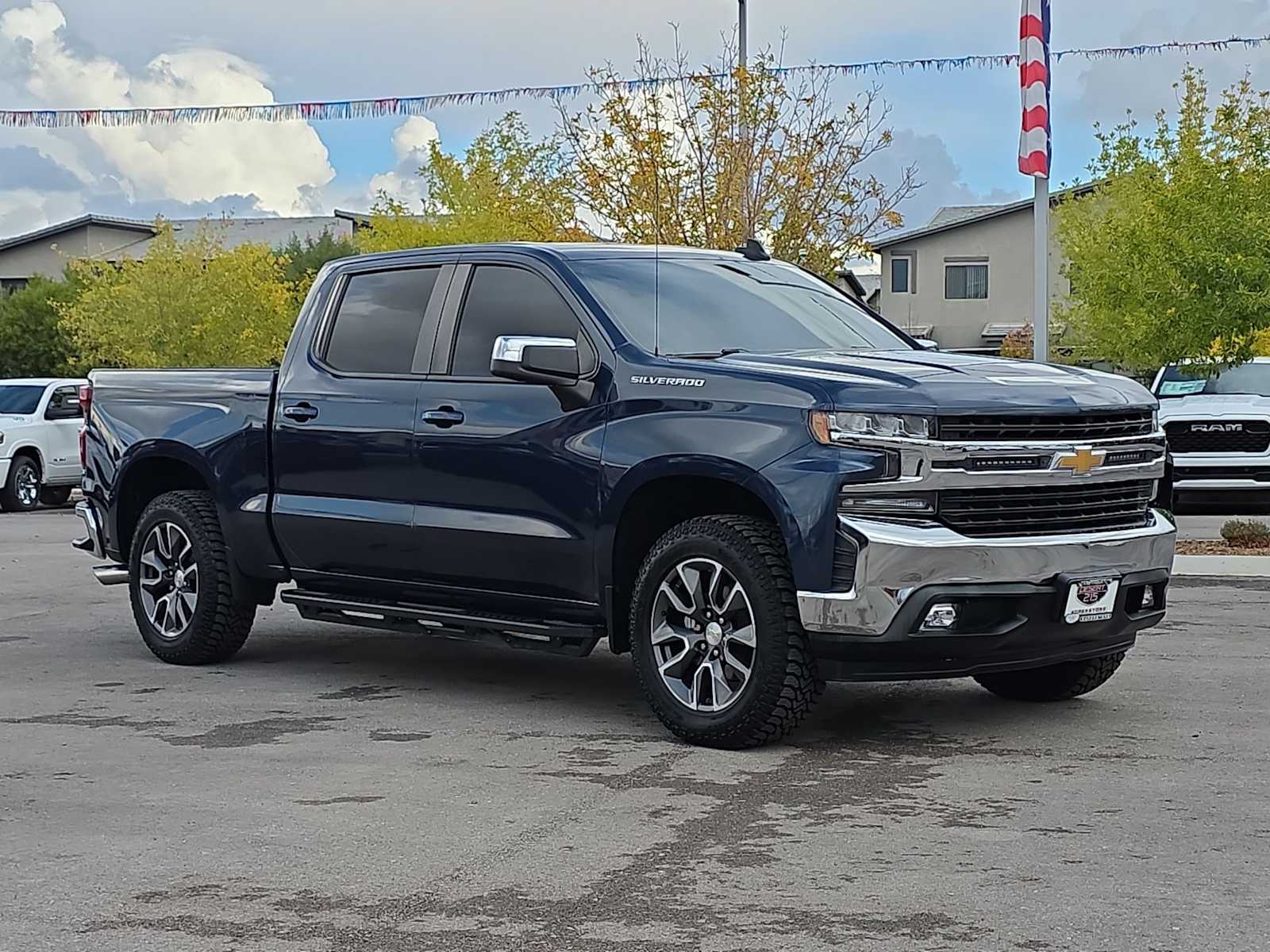 Thumbnail: 2020 Chevrolet Silverado 1500 - 24