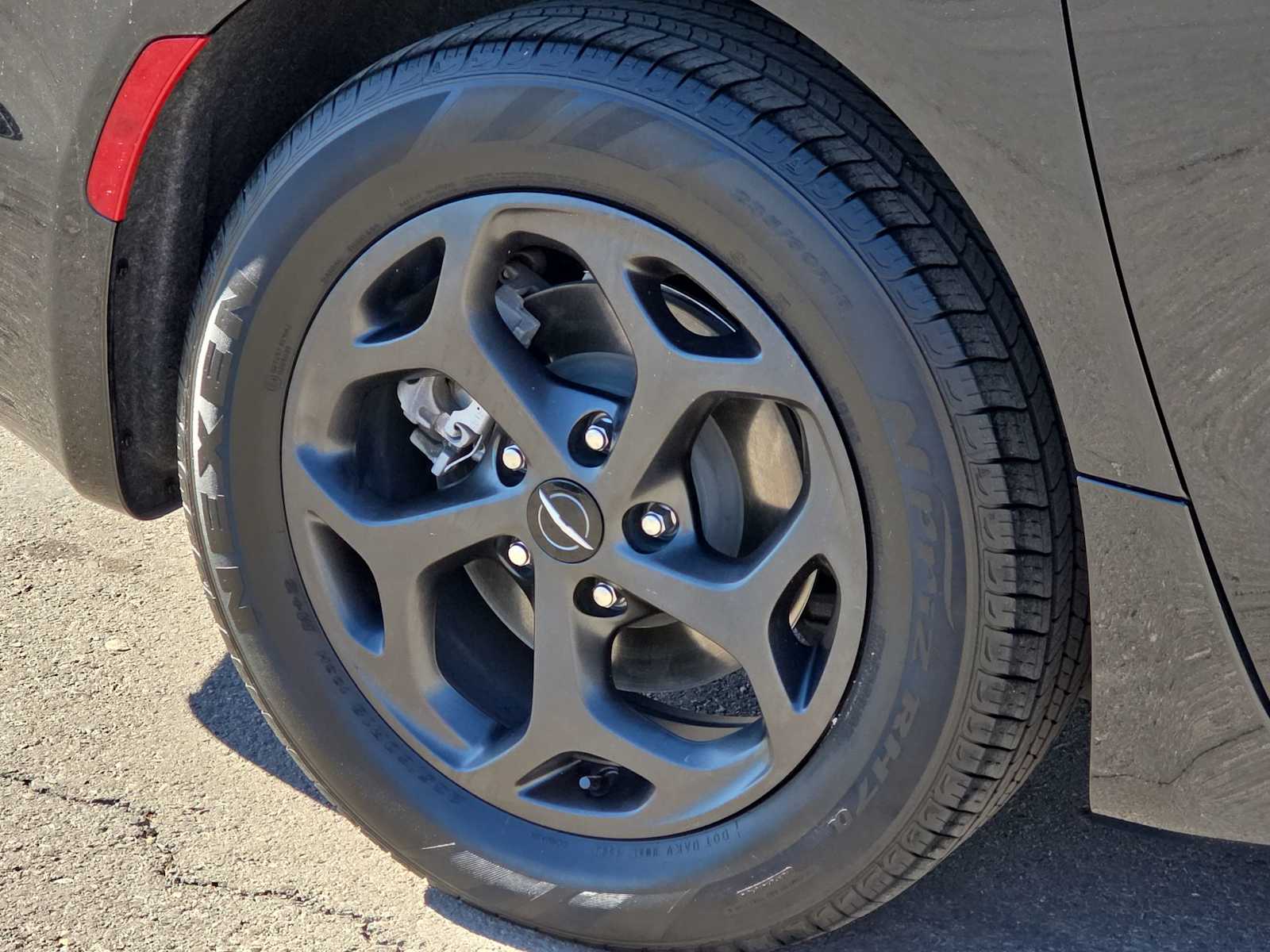 Thumbnail: 2024 Chrysler Pacifica - 10