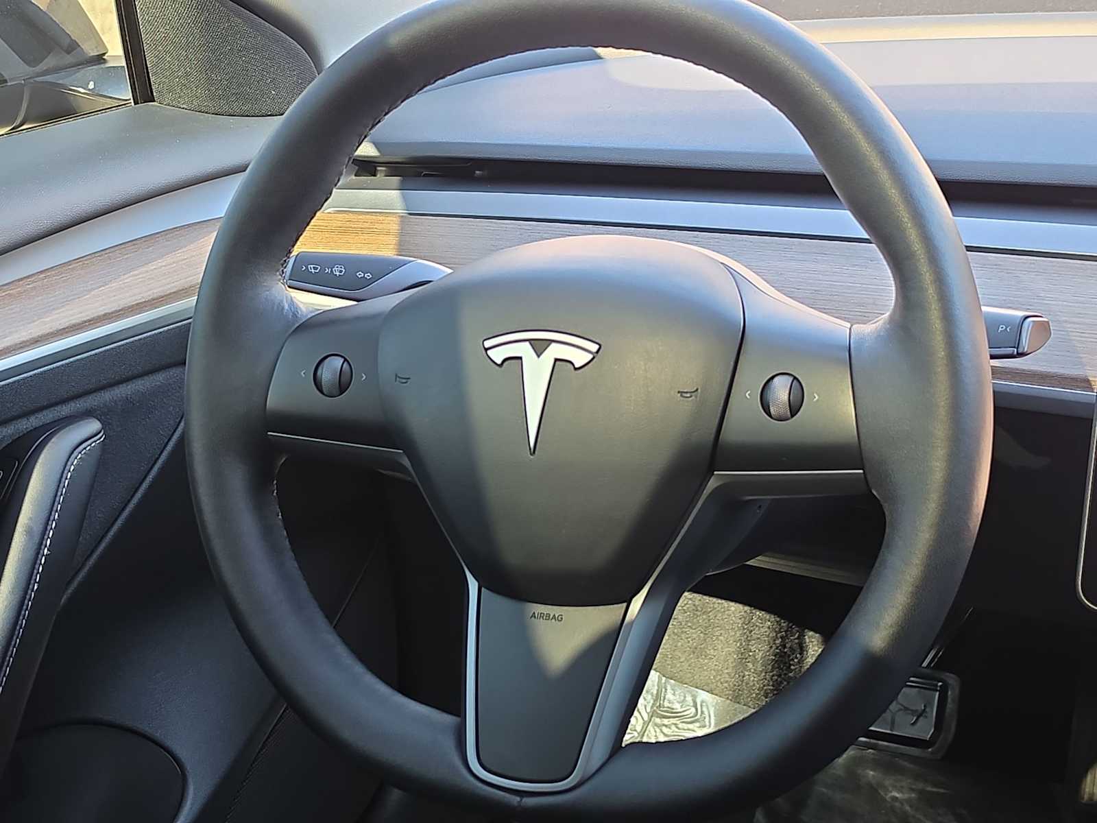 Thumbnail: 2023 Tesla Model 3 - 19