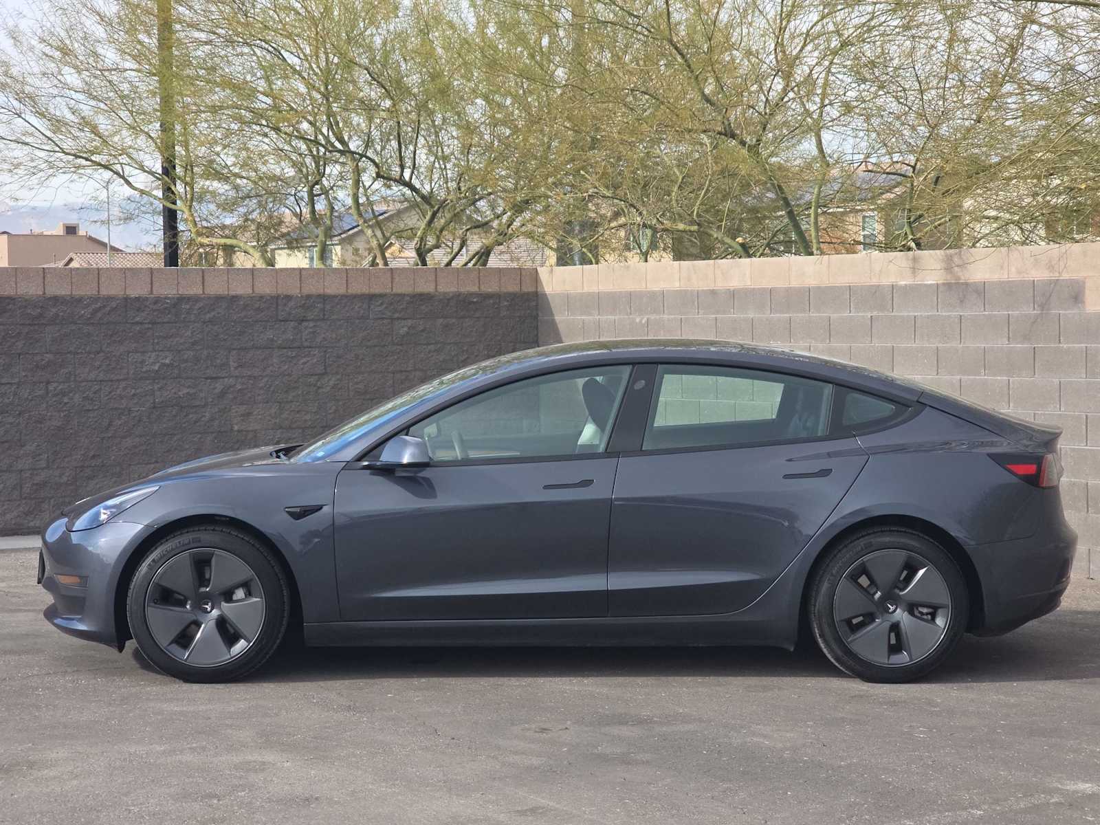Thumbnail: 2023 Tesla Model 3 - 6