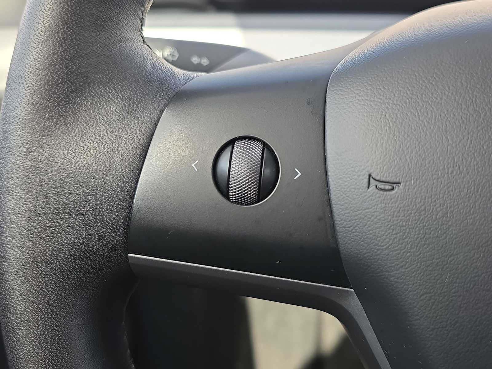 Thumbnail: 2022 Tesla Model Y - 28