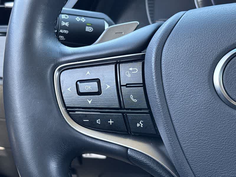 2022 Lexus ES  29