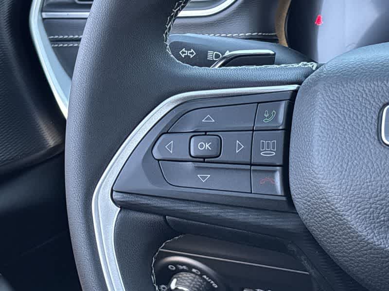 Thumbnail: 2025 Jeep Grand Cherokee - 28