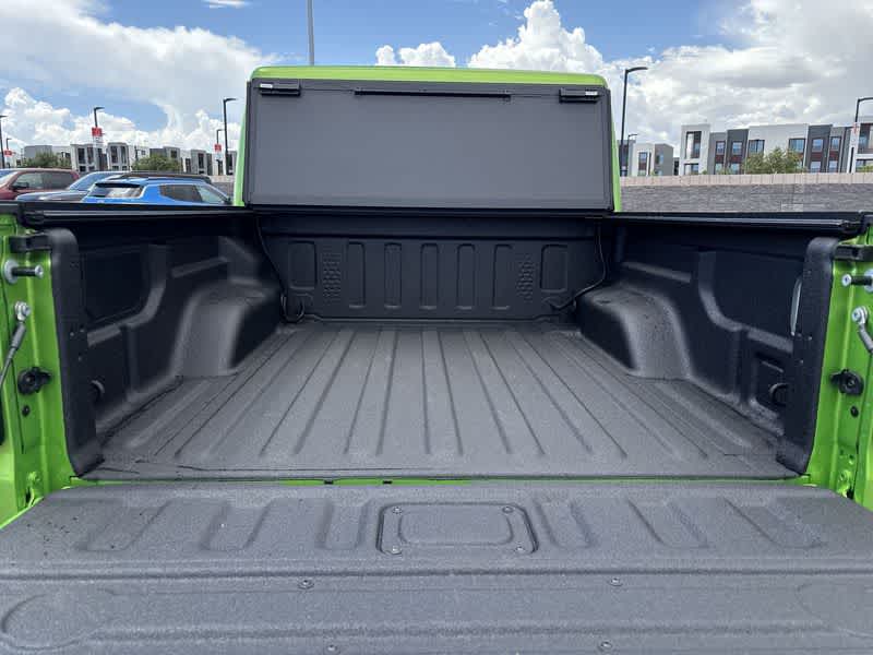 Thumbnail: 2025 Jeep Gladiator - 23