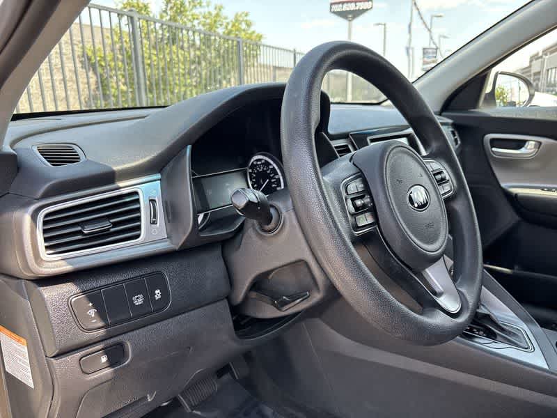 Thumbnail: 2019 Kia Niro - 10