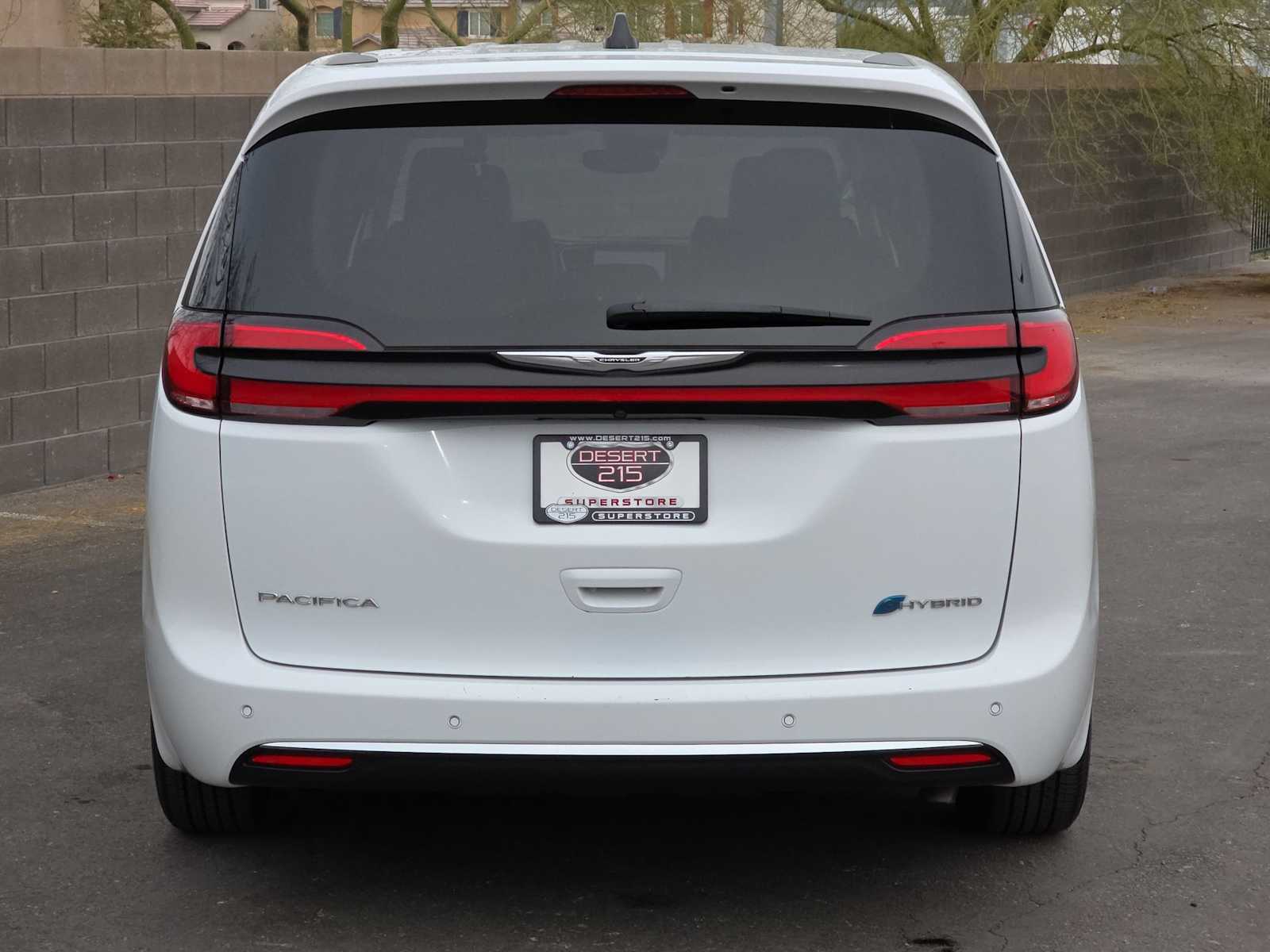 Thumbnail: 2024 Chrysler Pacifica - 8