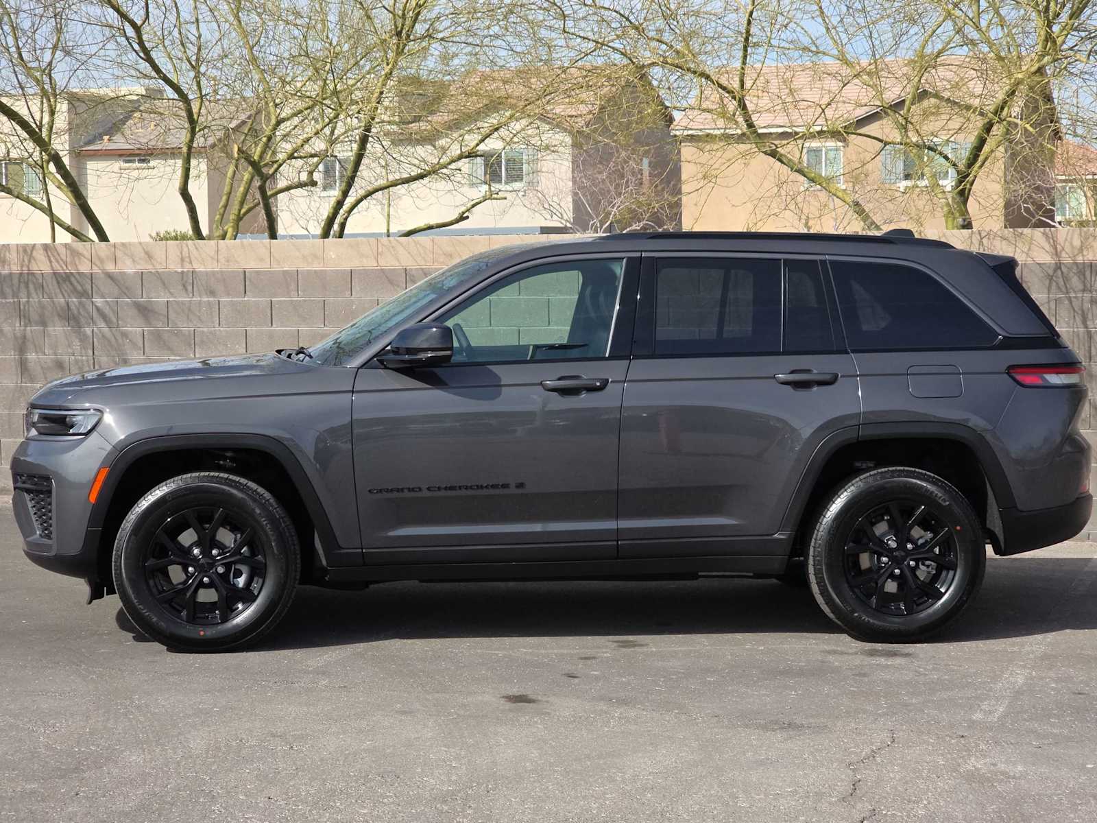 Thumbnail: 2026 Jeep Grand Cherokee - 5