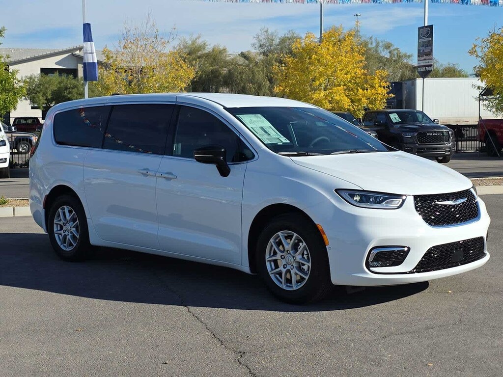New 2026 Chrysler Pacifica Select Van