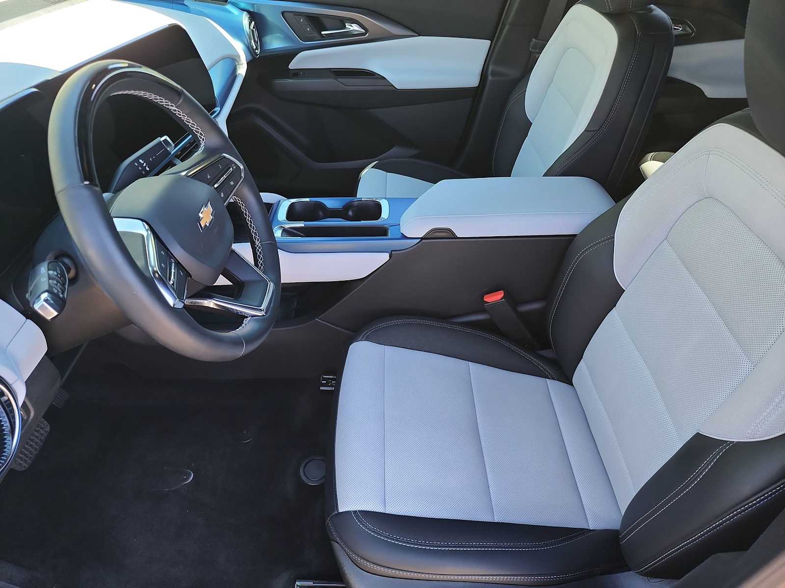 Thumbnail: 2025 Chevrolet Equinox - 15