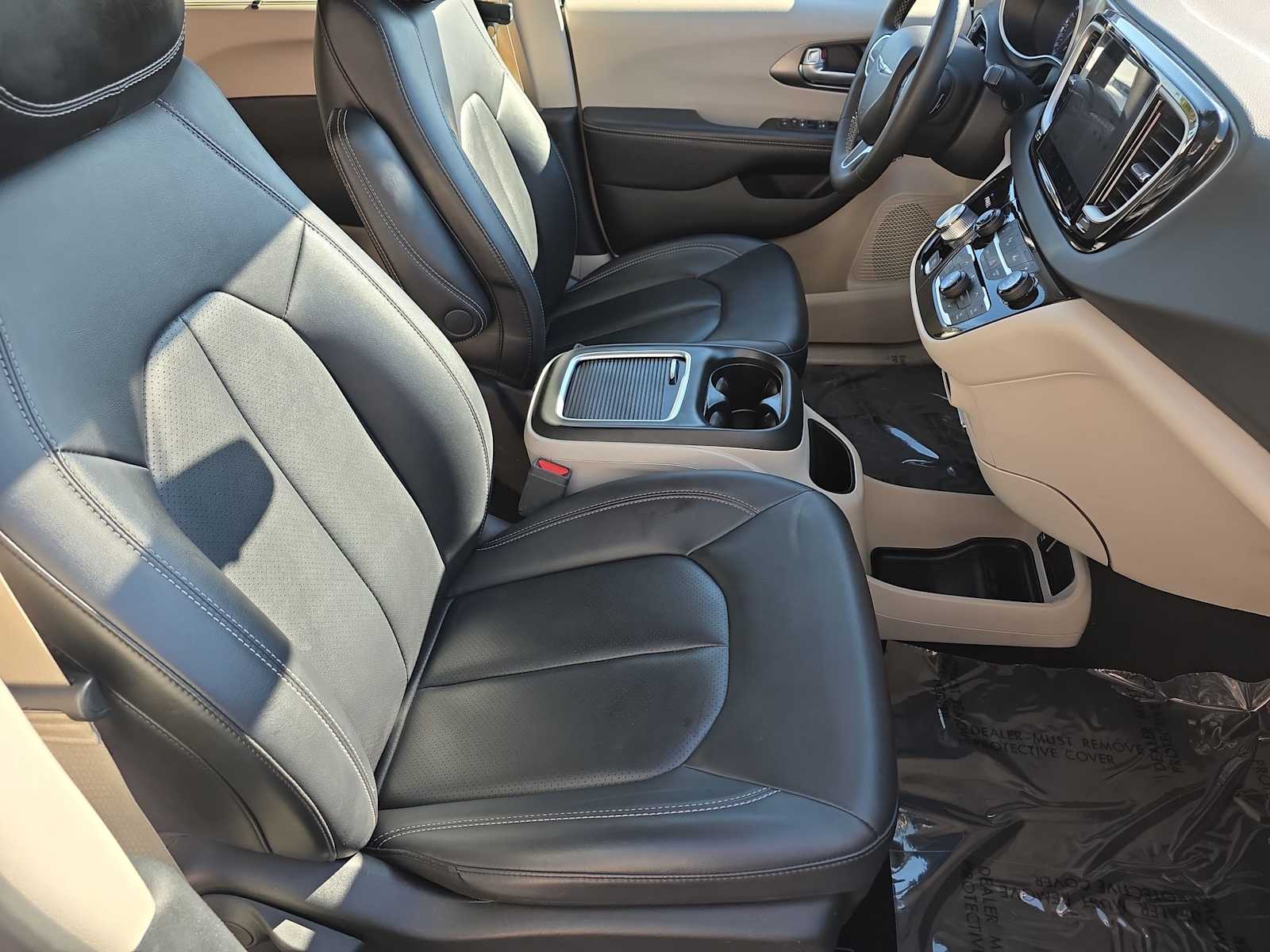 Thumbnail: 2024 Chrysler Pacifica - 18