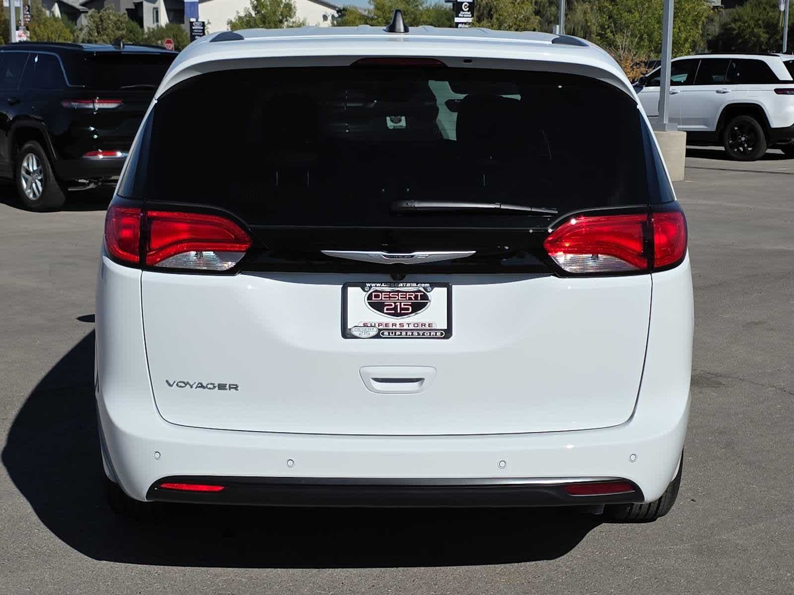 Thumbnail: 2026 Chrysler Voyager - 11