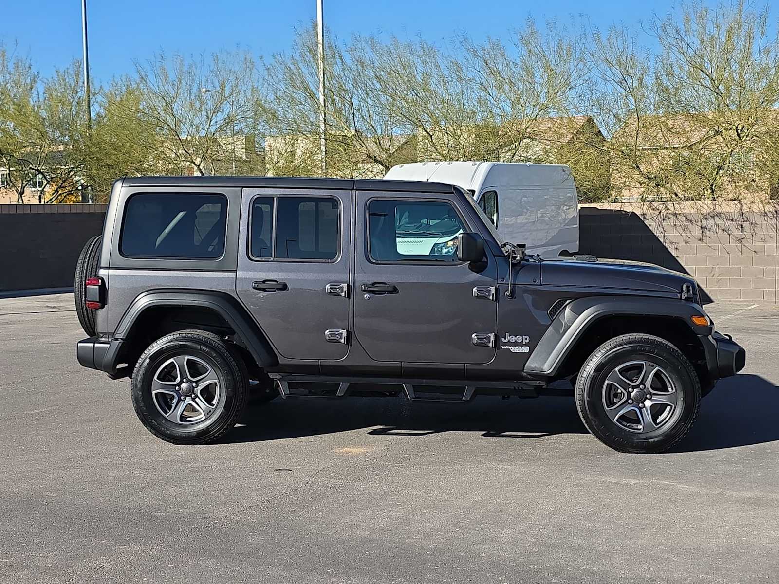 Thumbnail: 2020 Jeep Wrangler - 10