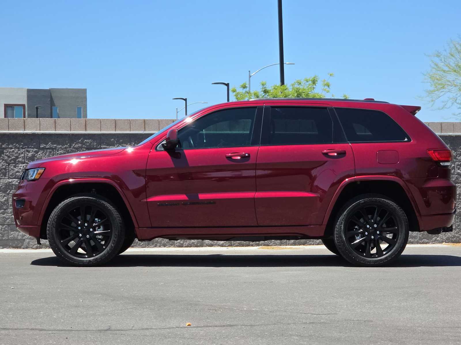 Thumbnail: 2019 Jeep Grand Cherokee - 6