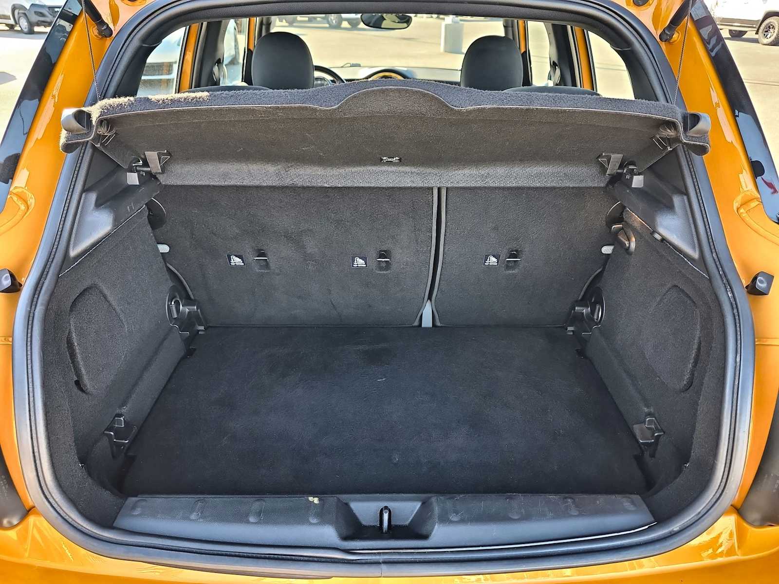 Thumbnail: 2018 MINI Cooper Hardtop - 24