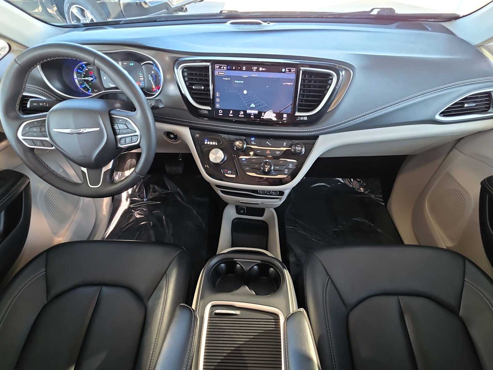 Thumbnail: 2024 Chrysler Pacifica - 14