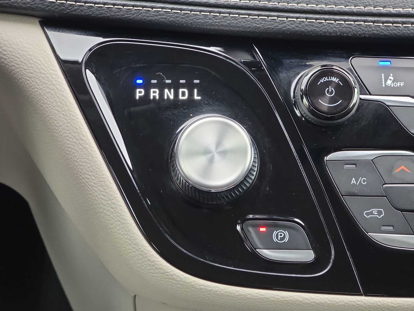 Thumbnail: 2024 Chrysler Pacifica - 21