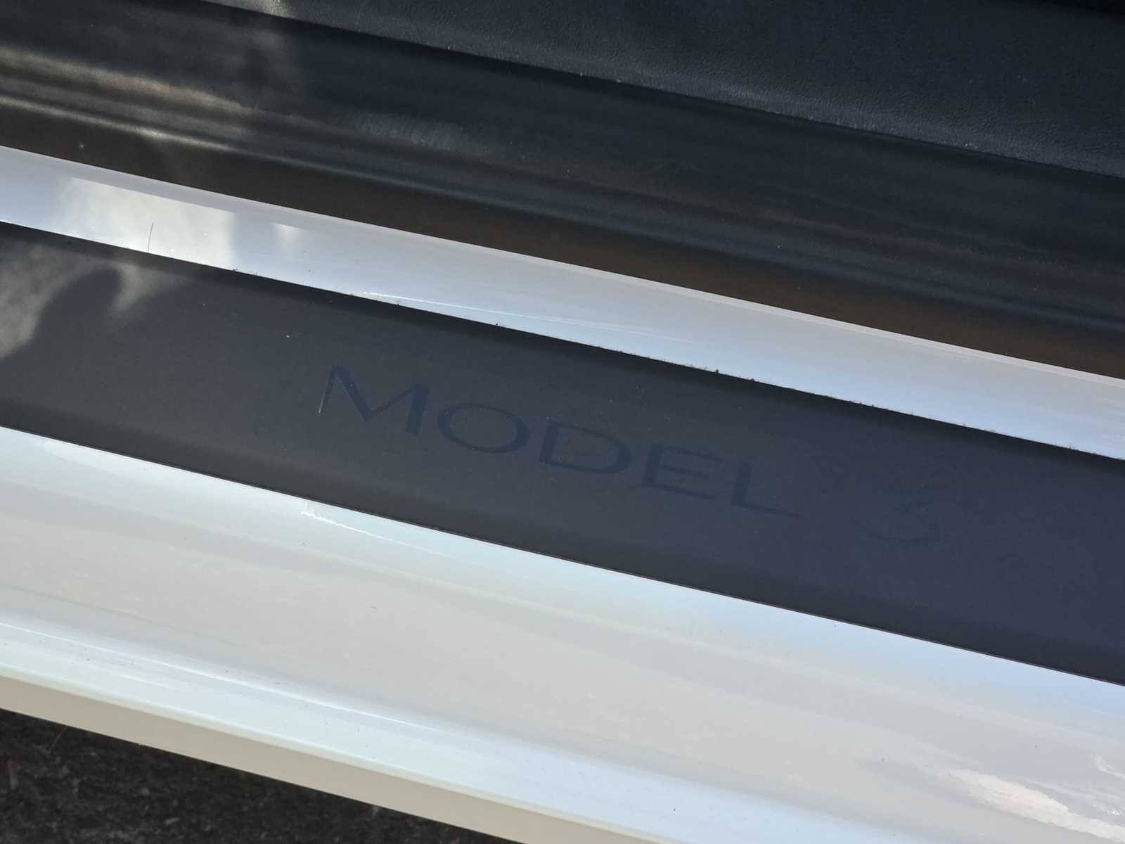Thumbnail: 2023 Tesla Model 3 - 11