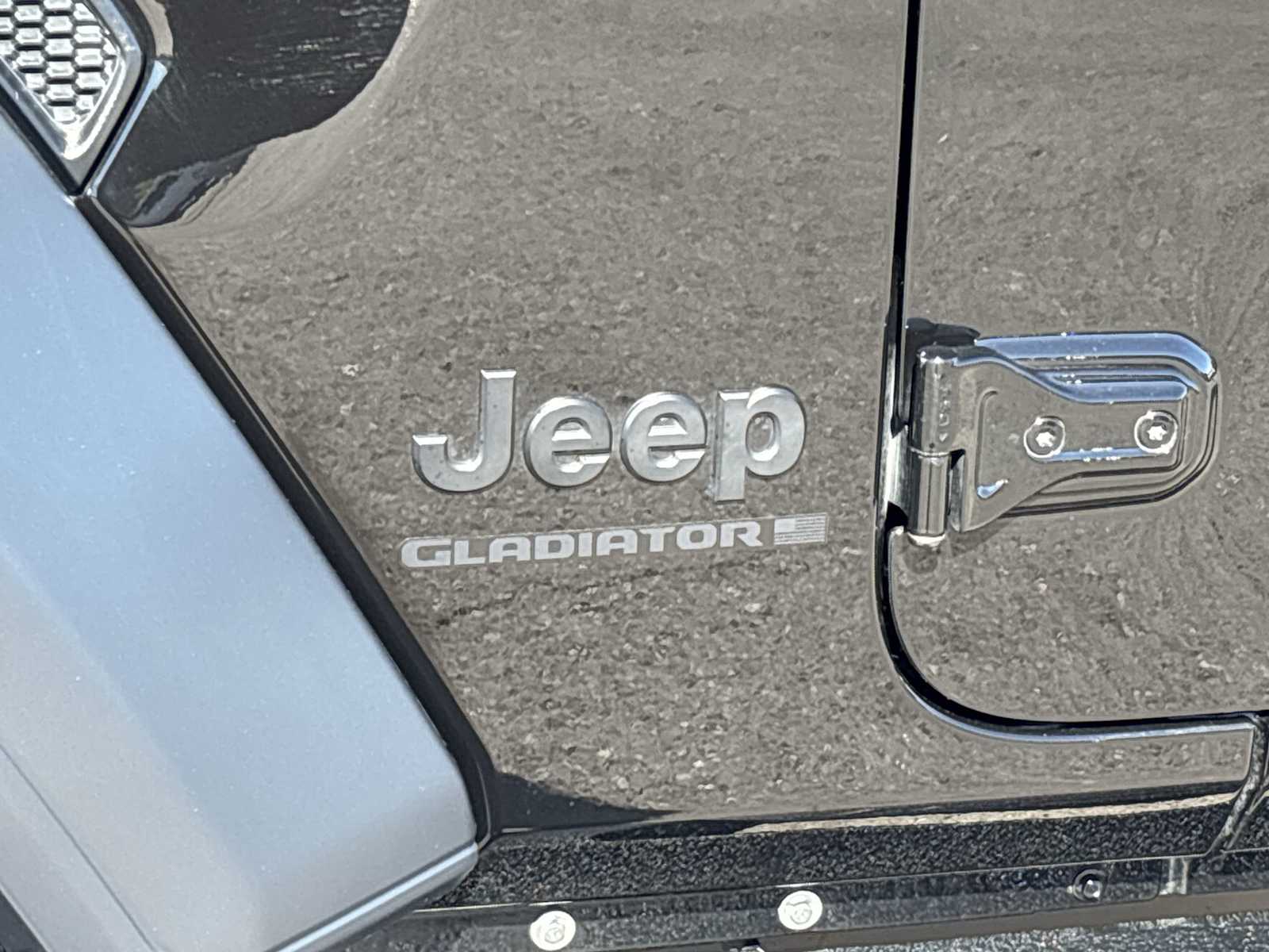 Thumbnail: 2024 Jeep Gladiator - 11