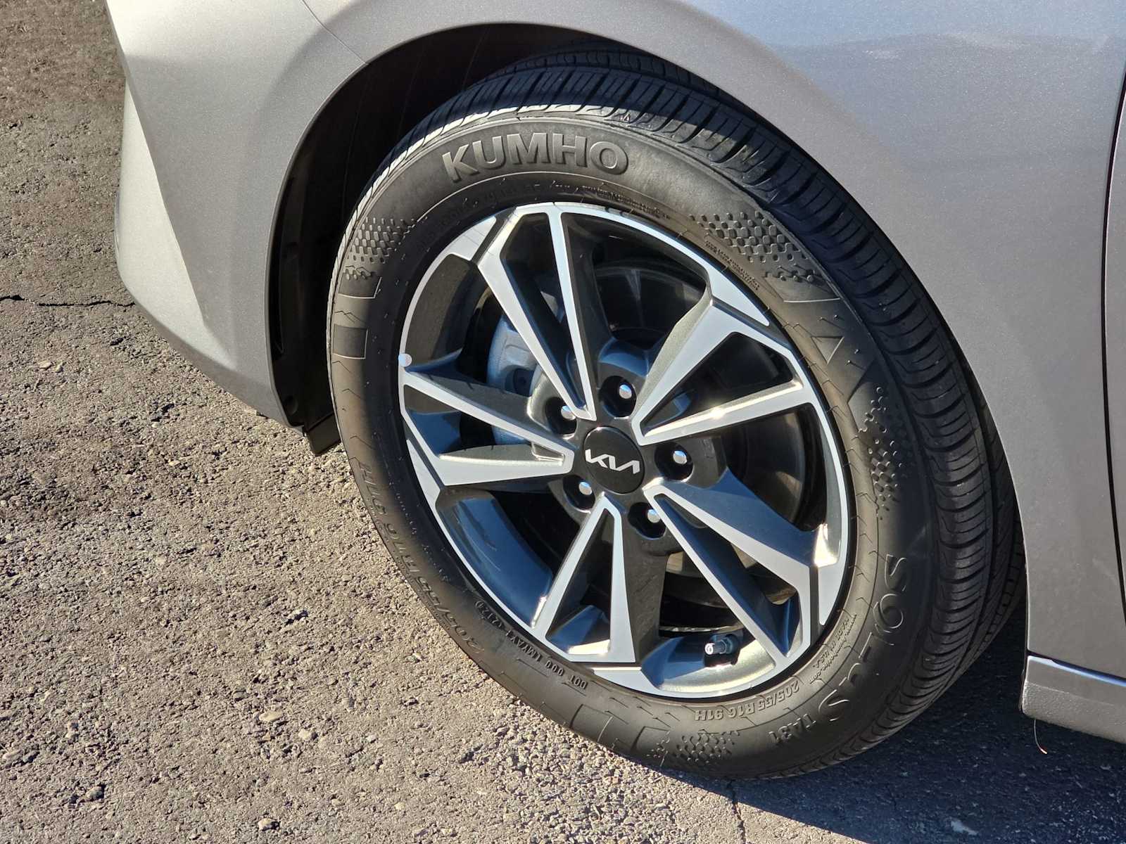 Thumbnail: 2024 Kia Forte - 12