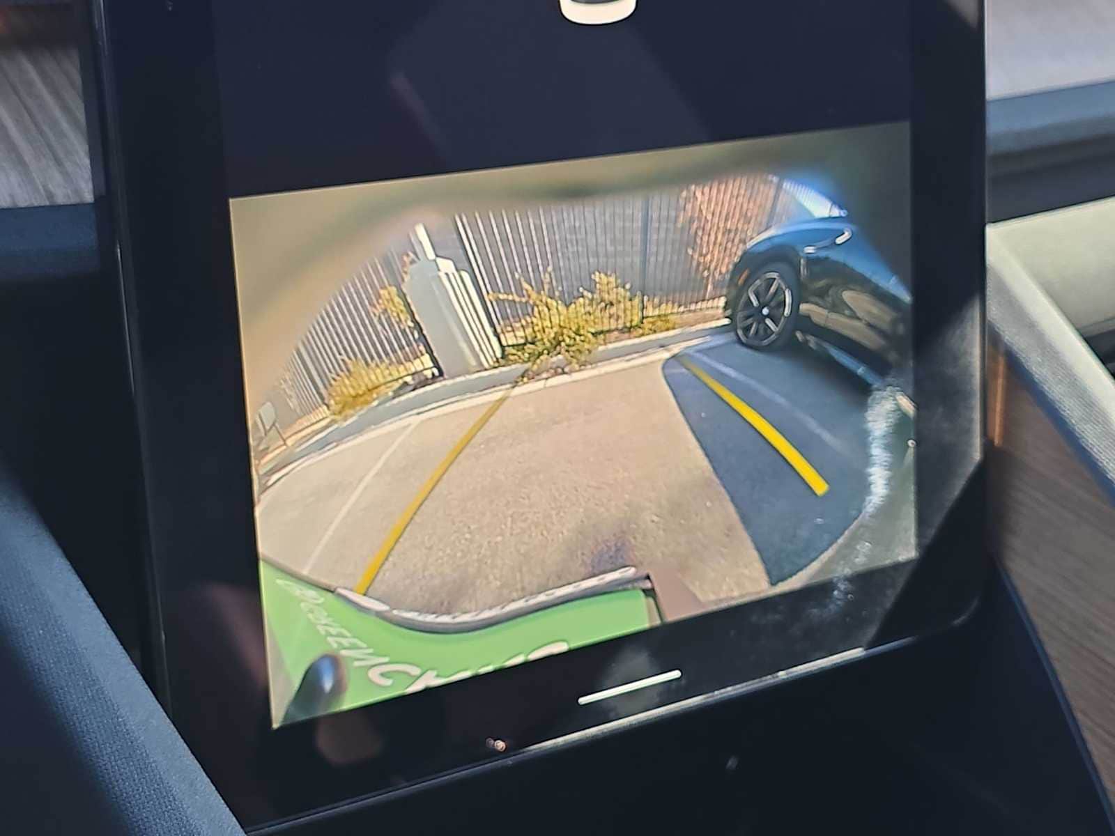 Thumbnail: 2021 Polestar 2 - 24