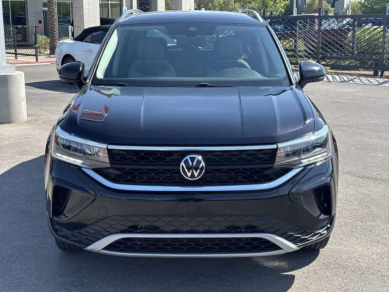 Thumbnail: 2022 Volkswagen Taos - 3