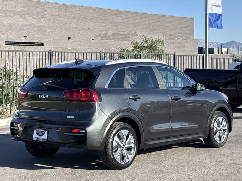 Thumbnail: 2022 Kia Niro - 8