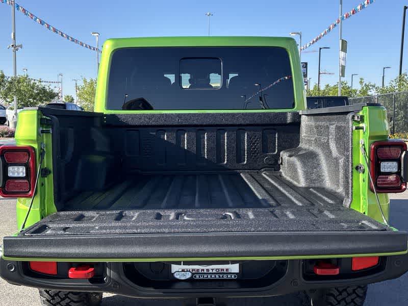 Thumbnail: 2025 Jeep Gladiator - 23