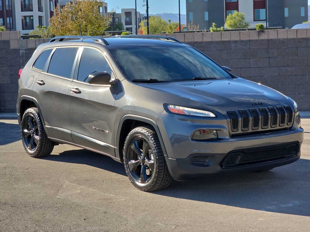 Used 2017 Jeep Cherokee Altitude SUV