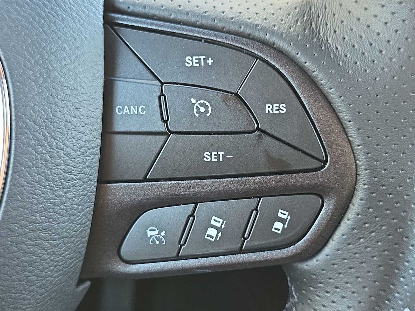 Thumbnail: 2025 Dodge Durango - 28