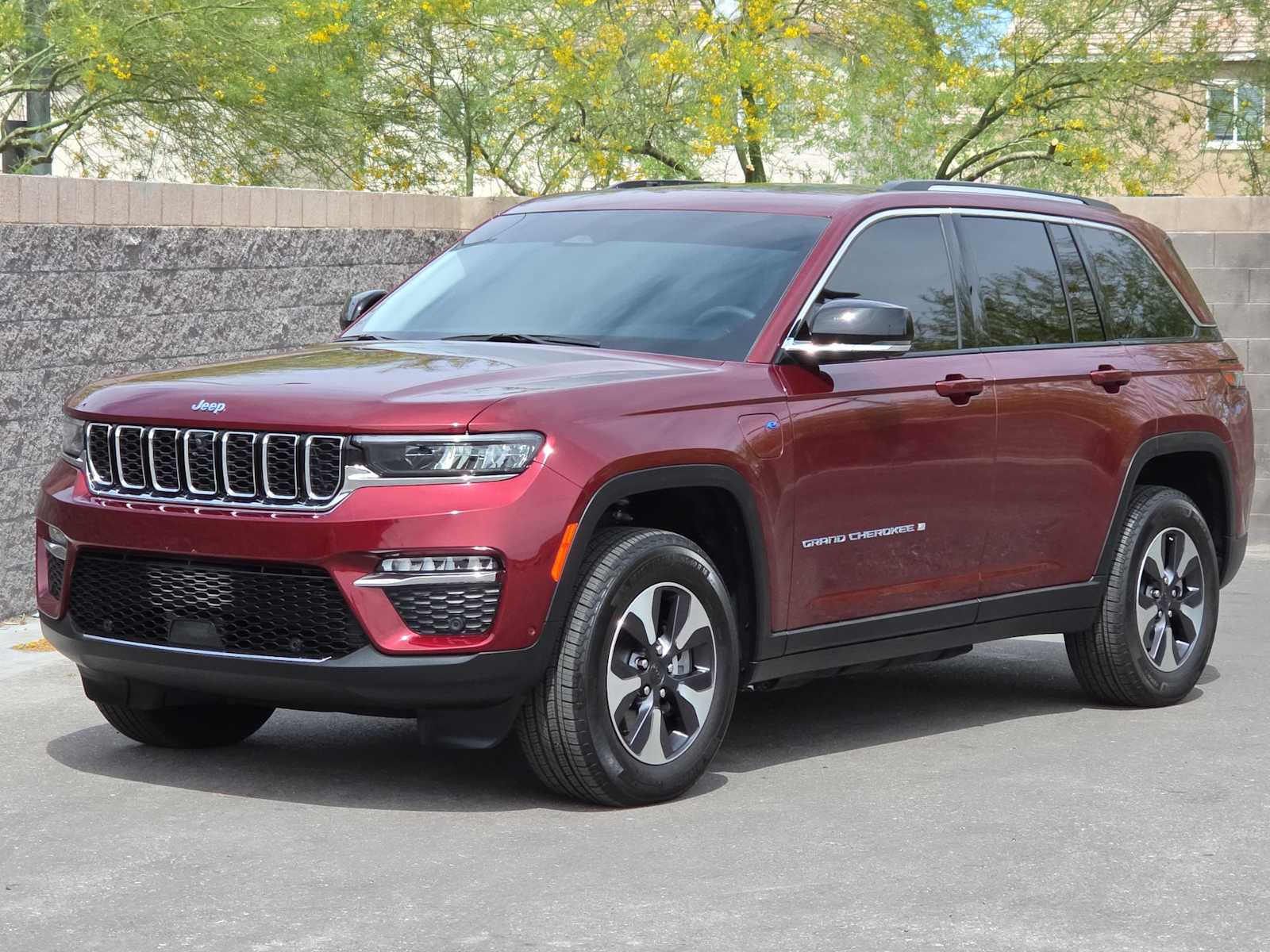 Thumbnail: 2023 Jeep Grand Cherokee - 5
