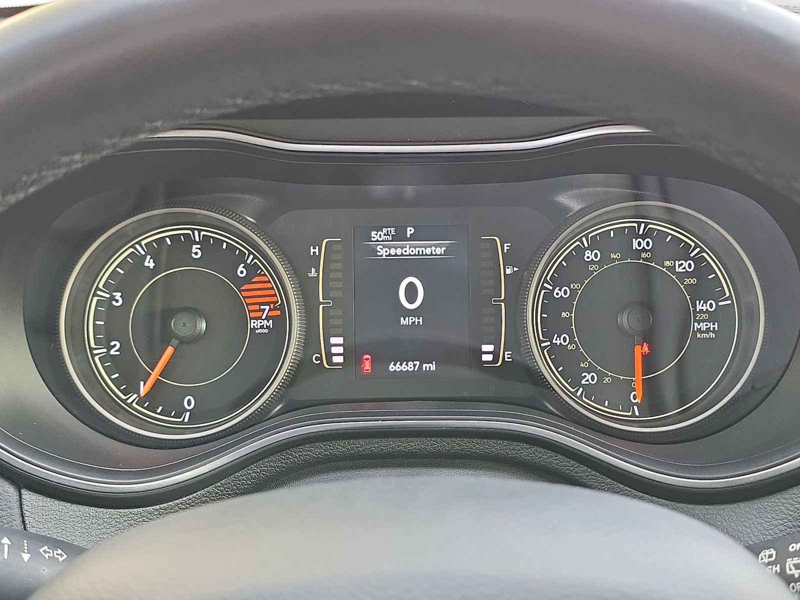 Thumbnail: 2019 Jeep Cherokee - 22