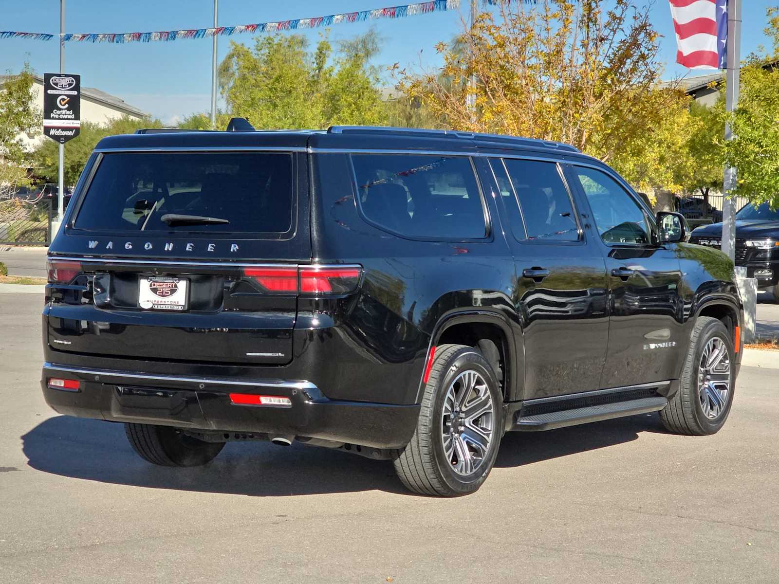 Thumbnail: 2023 Jeep Wagoneer - 9