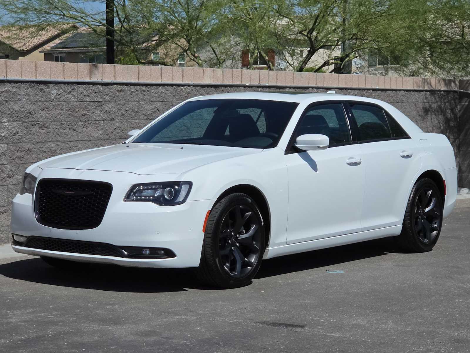 Thumbnail: 2023 Chrysler 300 - 5