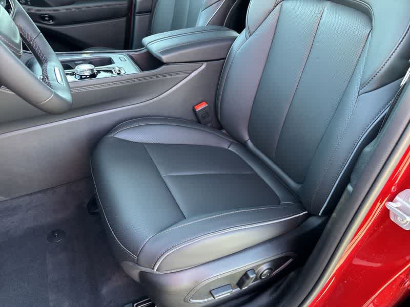 Thumbnail: 2025 Jeep Wagoneer S - 15