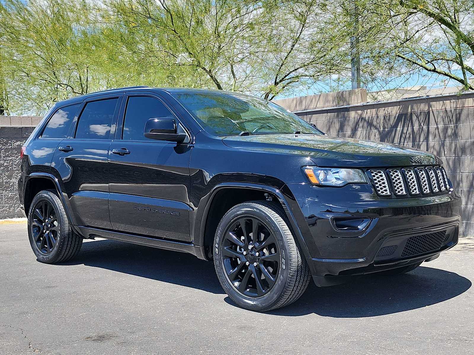 Thumbnail: 2020 Jeep Grand Cherokee - 2