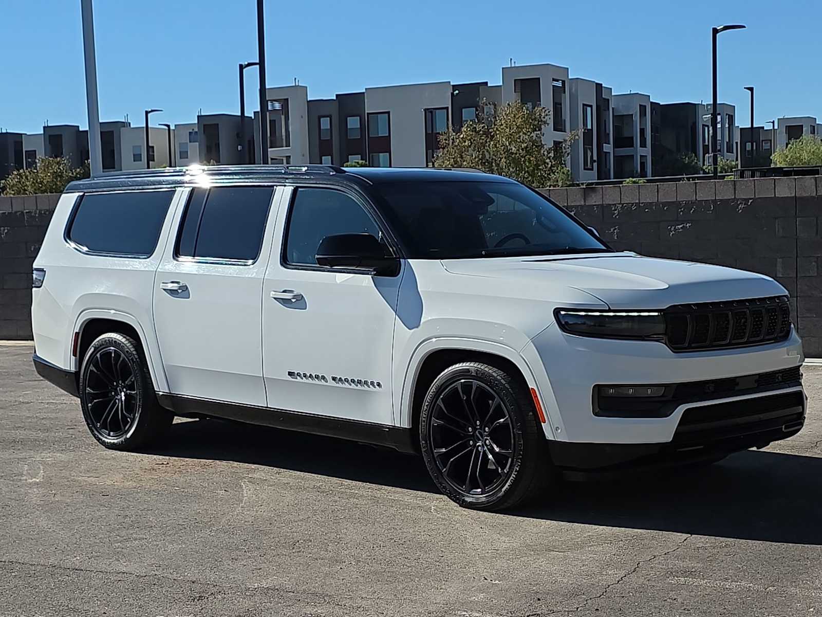 Thumbnail: 2024 Jeep Grand Wagoneer L - 3