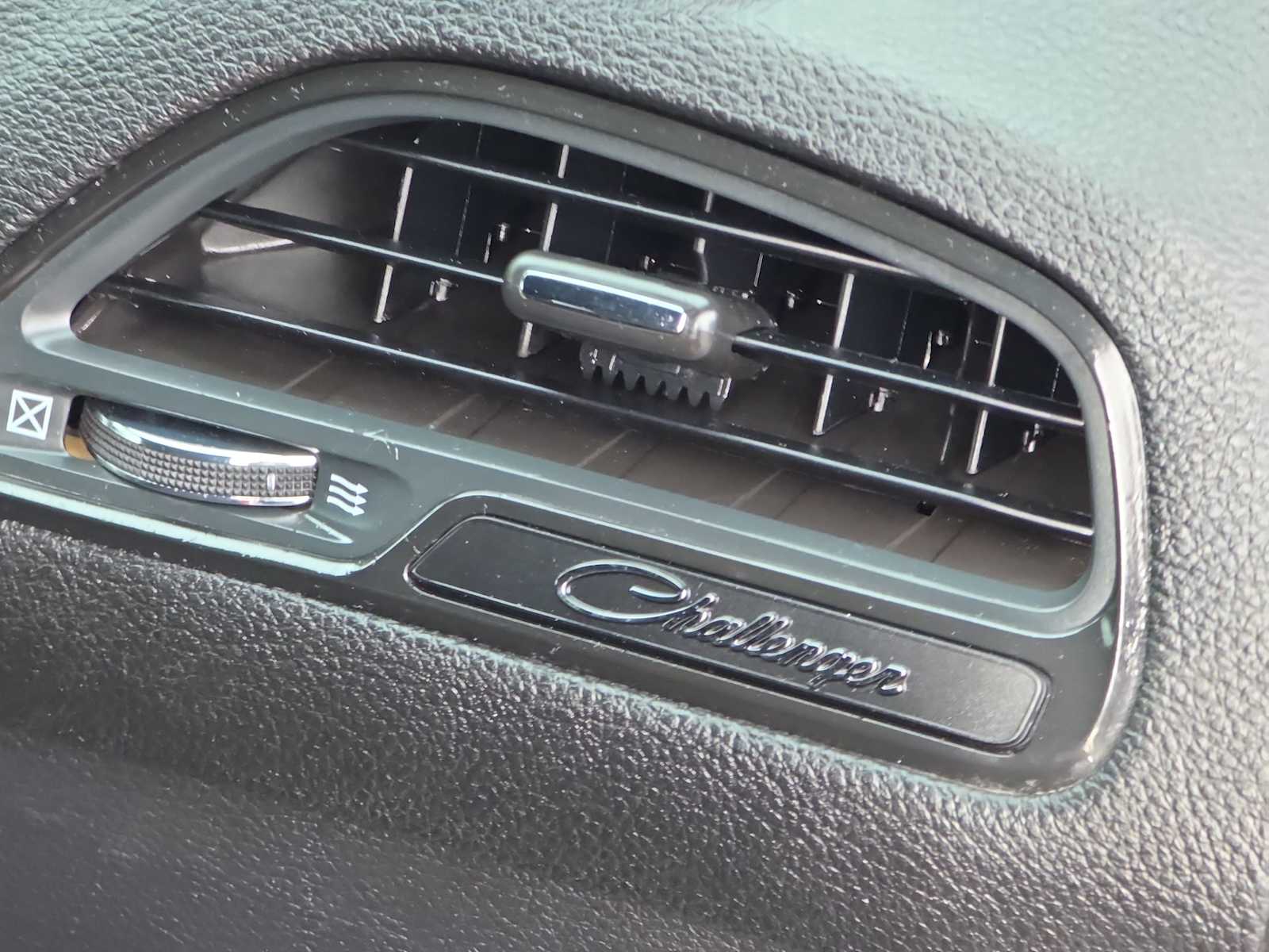 Thumbnail: 2022 Dodge Challenger - 11