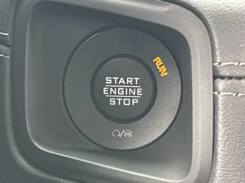 Thumbnail: 2025 Jeep Gladiator - 24