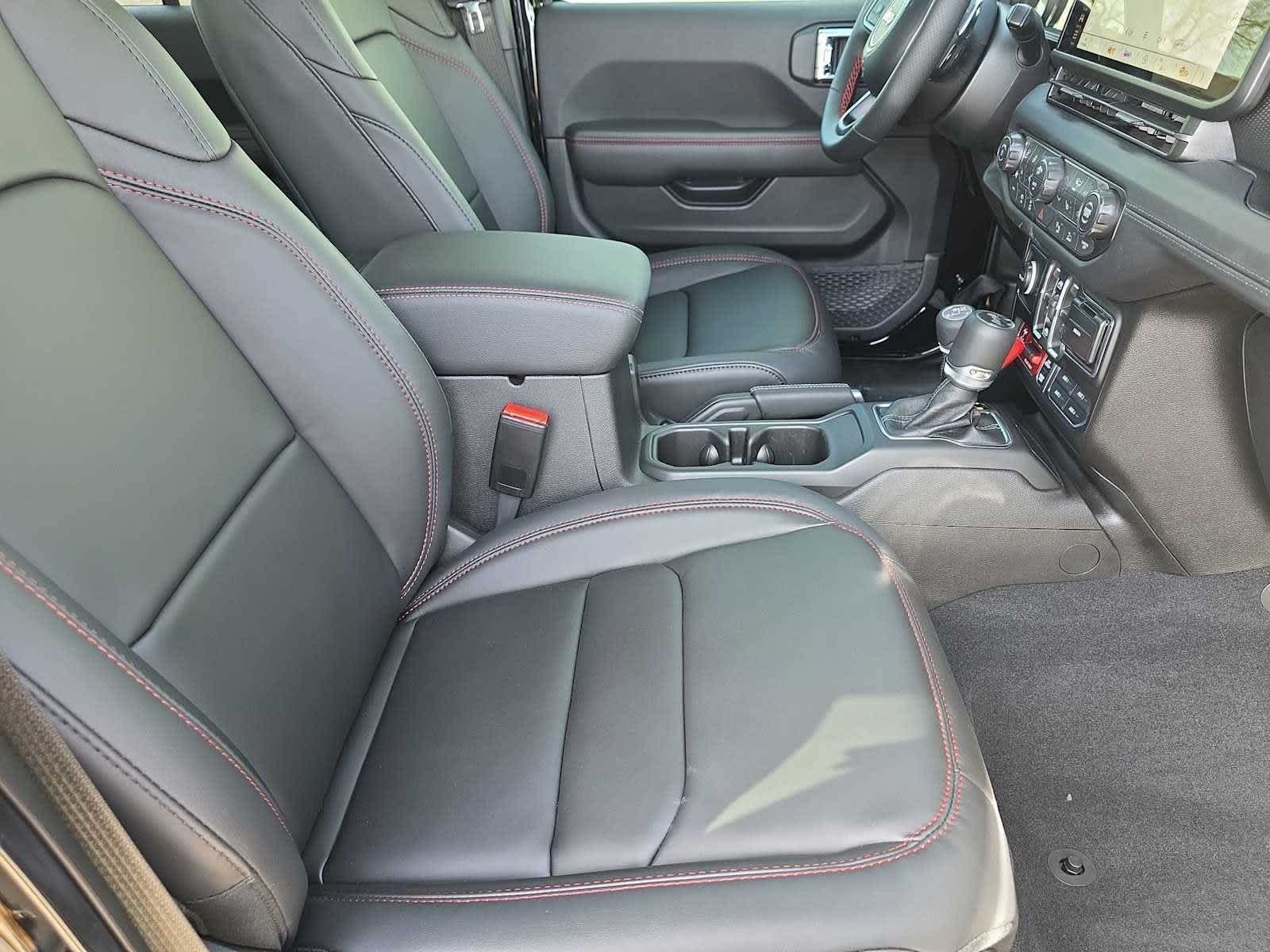 Thumbnail: 2026 Jeep Wrangler - 18