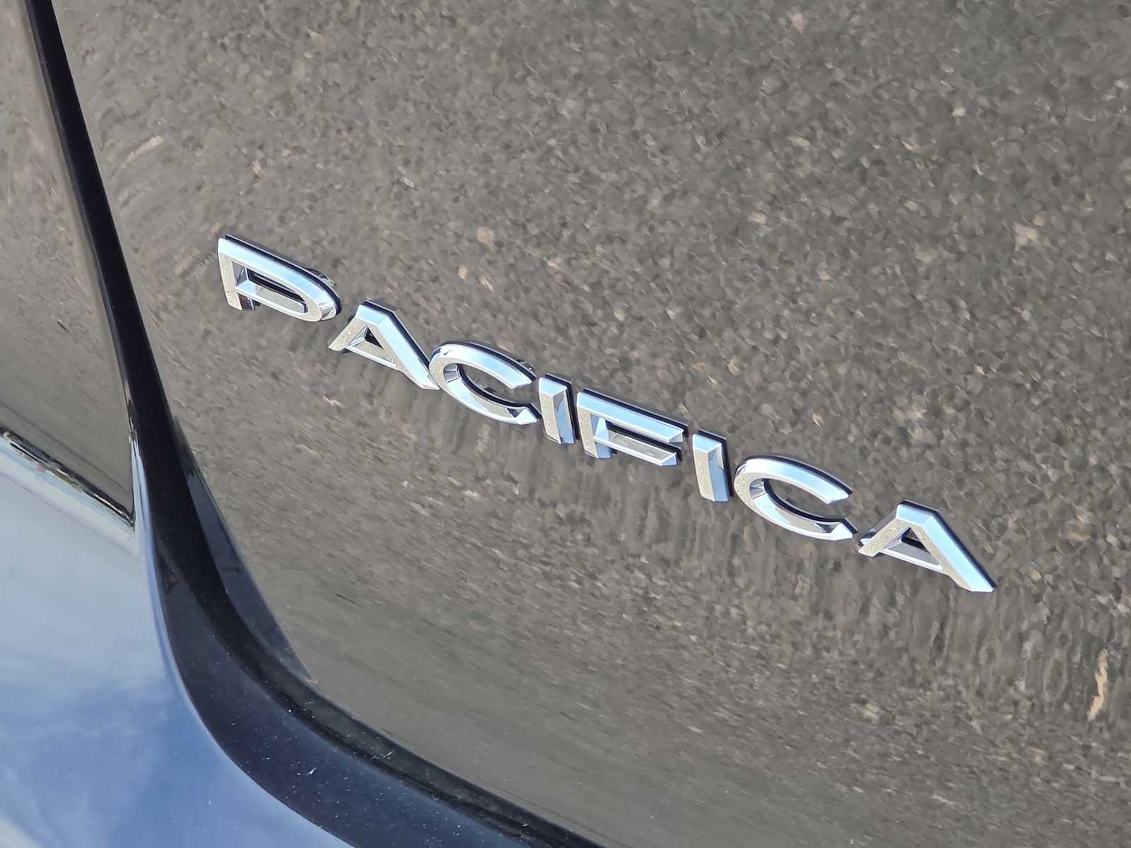 Thumbnail: 2026 Chrysler Pacifica - 11