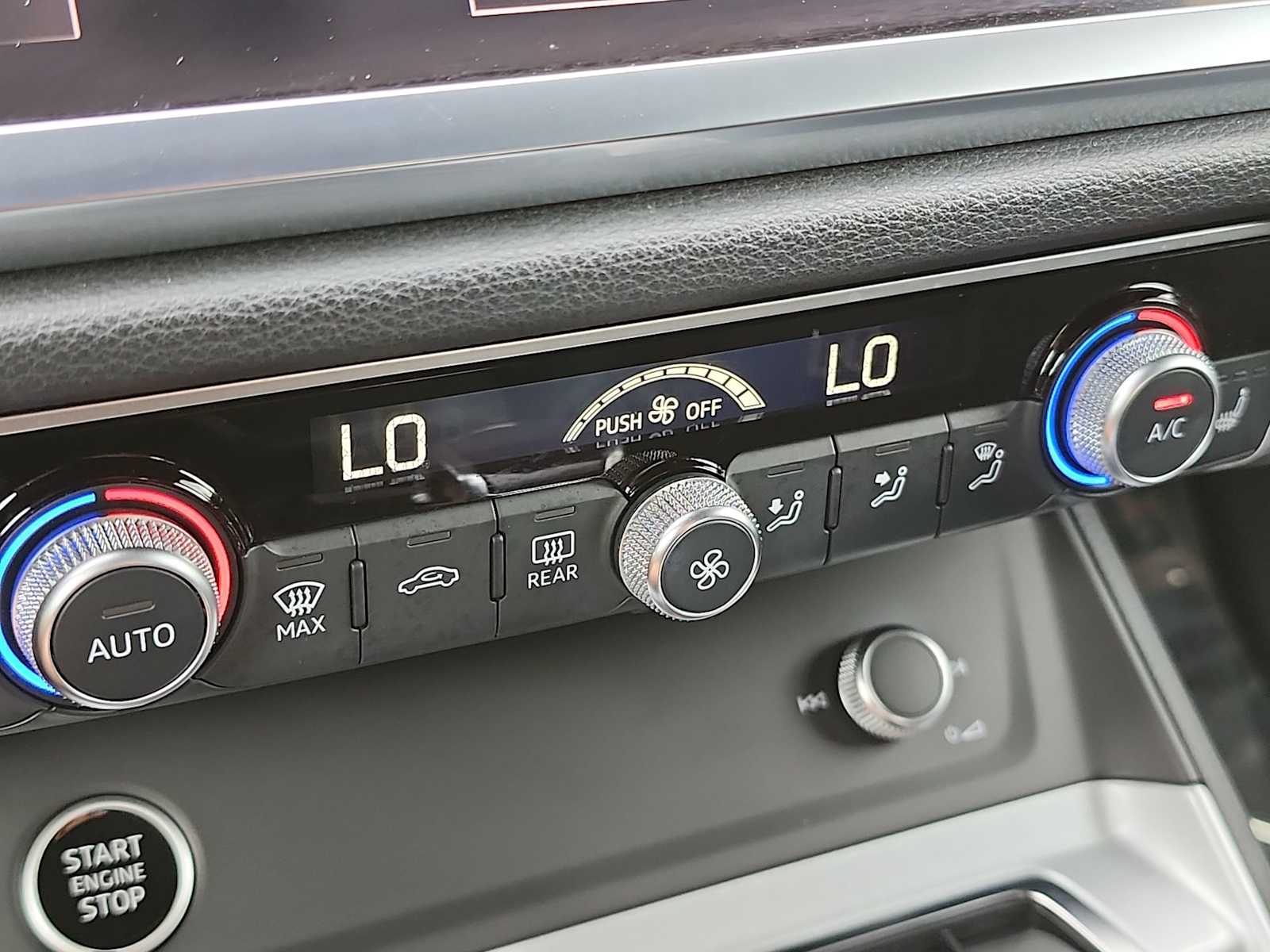 Thumbnail: 2022 Audi Q3 - 27