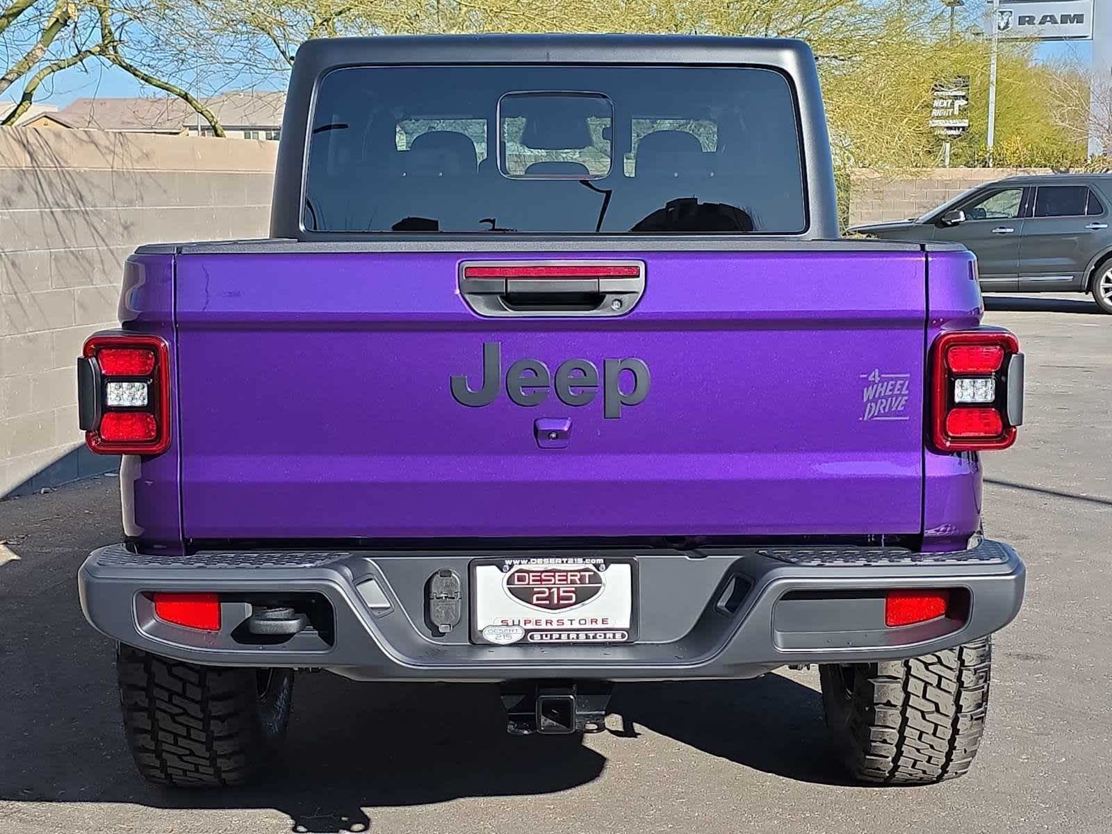 Thumbnail: 2026 Jeep Gladiator - 8