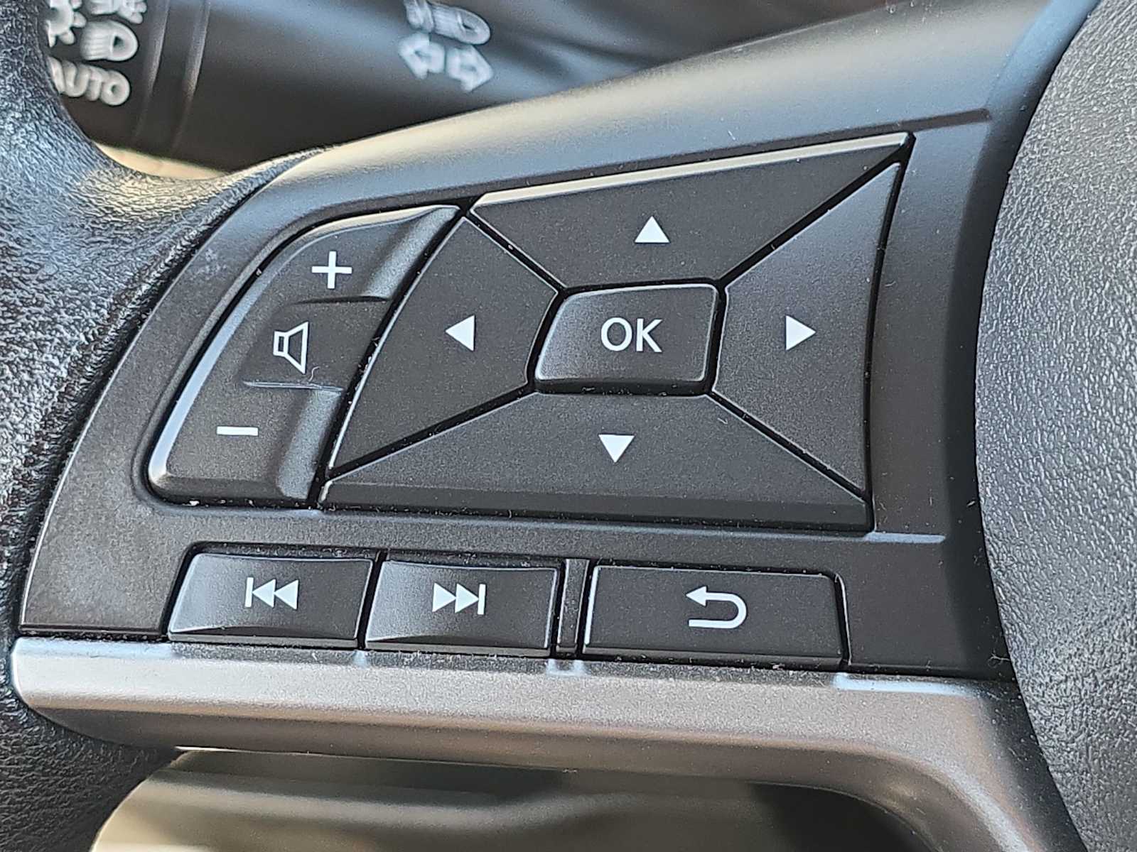 Thumbnail: 2023 Nissan Kicks - 27