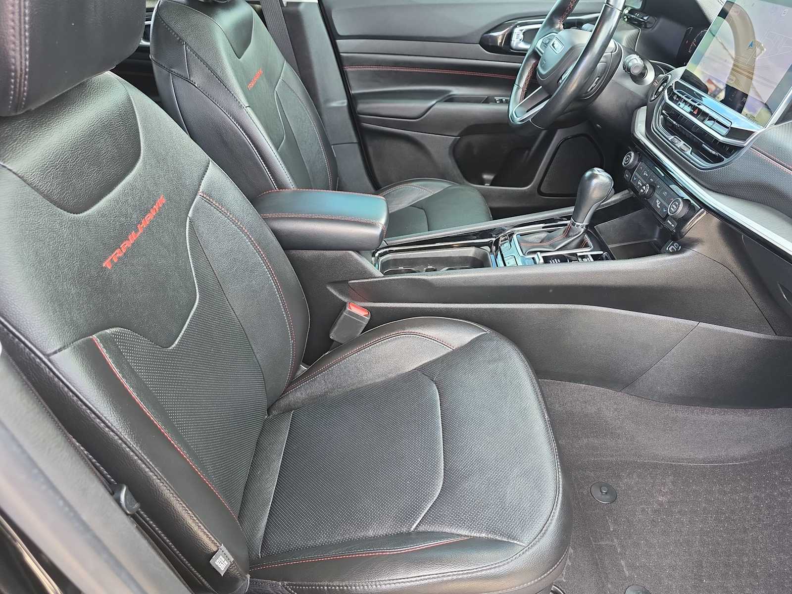 Thumbnail: 2022 Jeep Compass - 18