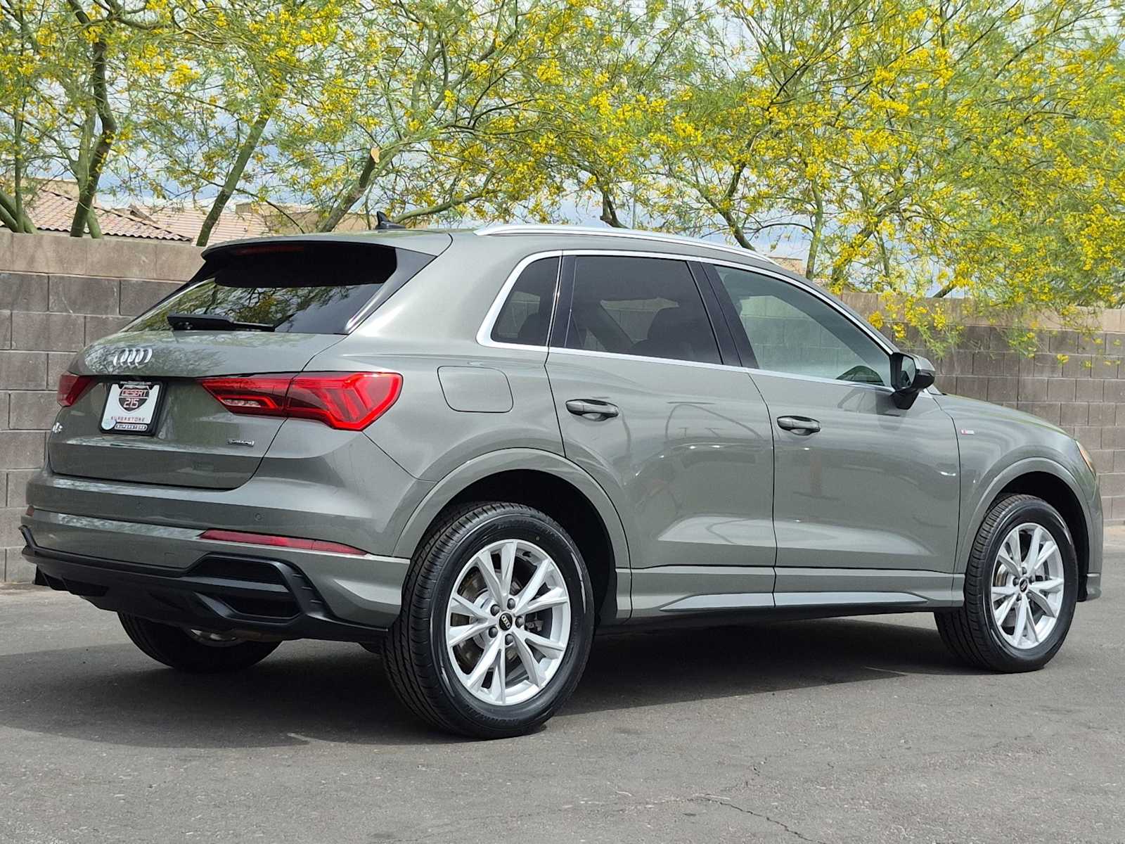 Thumbnail: 2022 Audi Q3 - 9